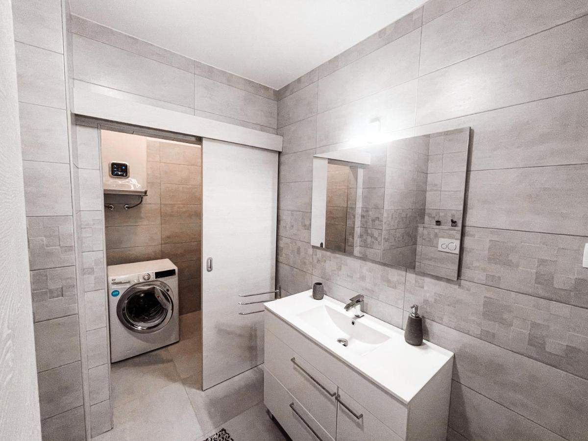 Riad Apartments Premium Zgornje Skofije 외부 사진