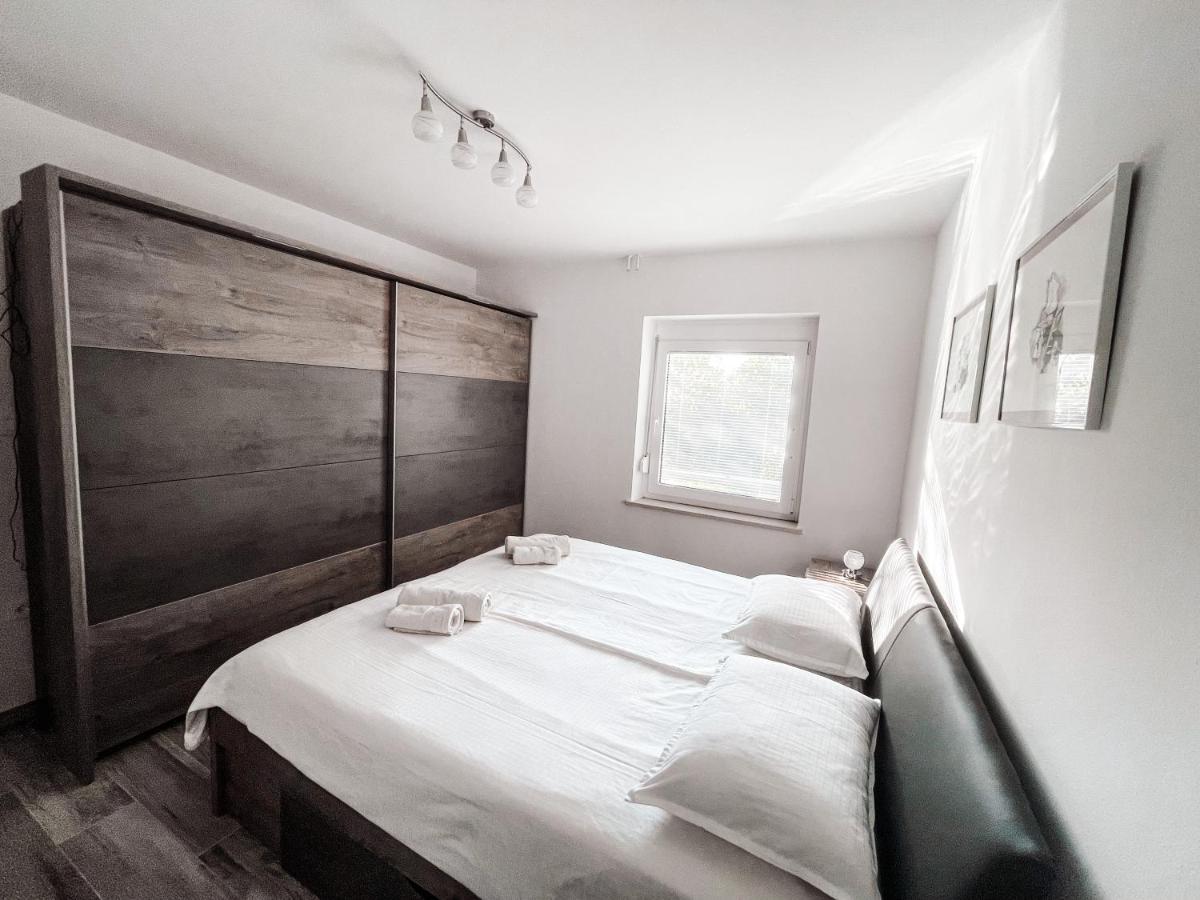 Riad Apartments Premium Zgornje Skofije 외부 사진